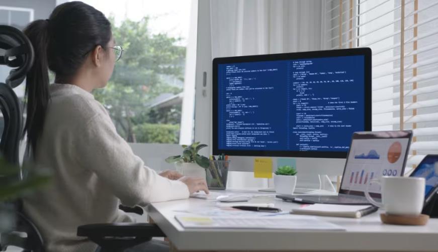 西湖区企业数字化解决方案:机器学习赋能商业模式升级的核心路径